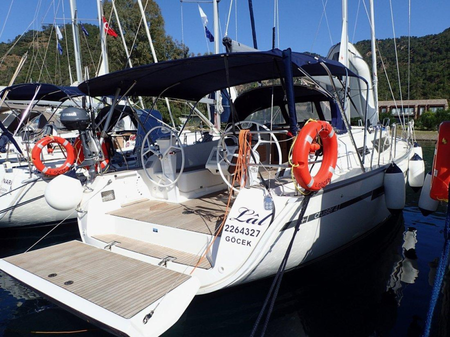 Photo #1 - Bavaria Cruiser 41 - 3 cab. (Lal) en Marin Turk Göcek Village Port - 44048
