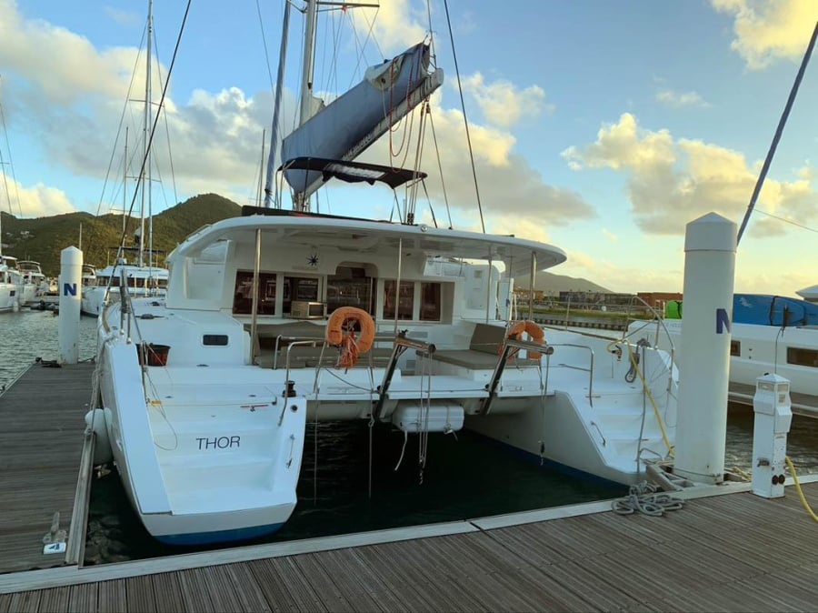 Photo #1 - Lagoon 450 F - 4 + 2 cab. (LIBERTAS DS (ex. Thor)) en Resort & Marina - 44078