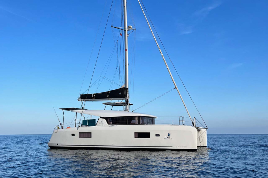 Photo #1 - Lagoon 42 - 4 cab. (Ocean Light) en Golfo Aranci Marina Dell’Isola - 62144