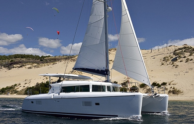 Photo #1 - Lagoon 420 - 3 cab. (Akala) in BVI, Tortola, Ritter House Marina - 63197