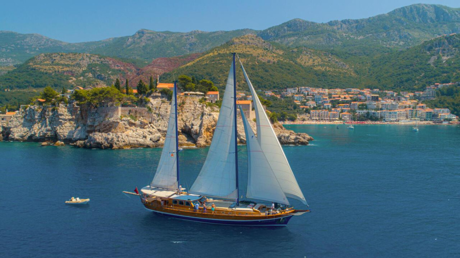 Photo #1 - Kaptan Sevket (Kaptan Sevket) in Porto Montenegro - 63267