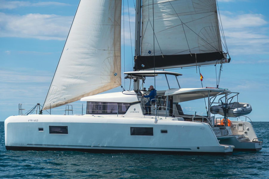Photo #1 - Lagoon 42 - 4 cab. (Moonlight) en Marina Tehnomont Veruda - 63378