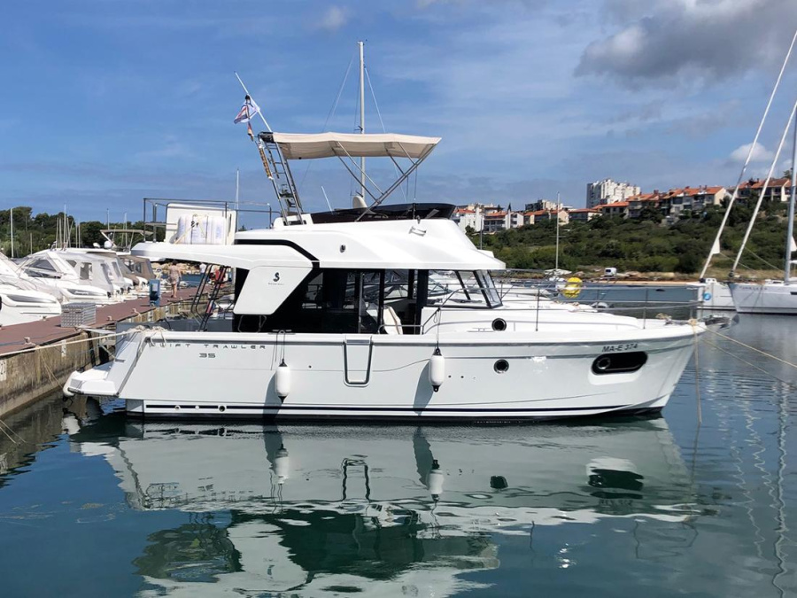 Photo #1 - Swift Trawler 35 (Max) in Marina Kornati - 63620