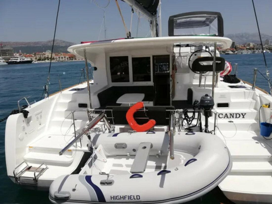 Photo #1 - Lagoon 40 - 4 + 2 cab (Candy) en ACI Marina - 44468