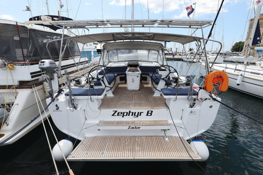 Photo #1 - Oceanis 51.1 - 5 + 1 cab. (Zephyr B) en Marina (ex. Tankerkomerc) - 44469