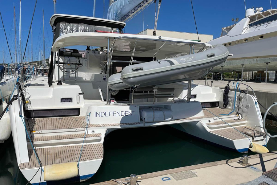 Photo #1 - Lagoon 42 - 4 + 2 cab. (Independent) in Yachtclub Seget (Marina Baotić) - 44513