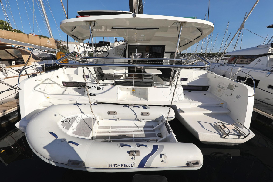 Photo #1 - Lagoon 42 - 4 + 2 cab. (Sapphire) en Marina Mandalina - 44521