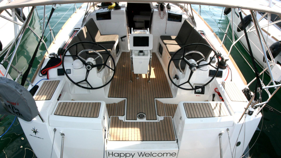 Photo #1 - Sun Odyssey 419 - 3 cab. (Happy Welcome) in Marina Punat - 44529