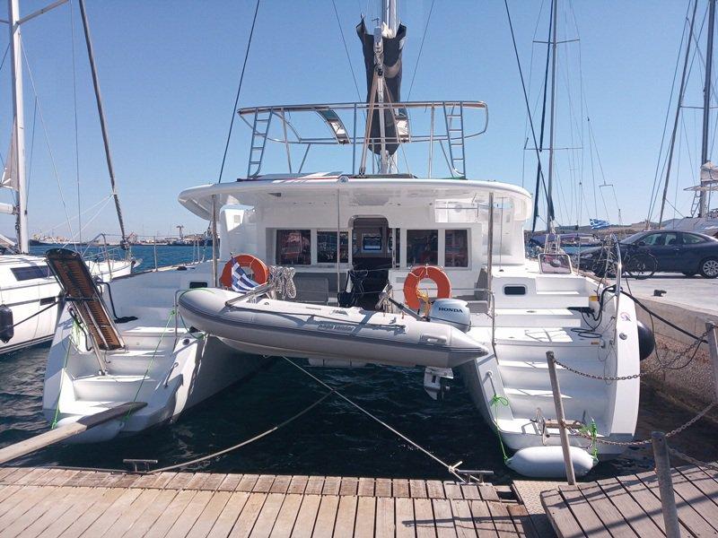 Photo #1 - Lagoon 450 F - 4 + 2 cab. (Golden Dream) in main port - 44541