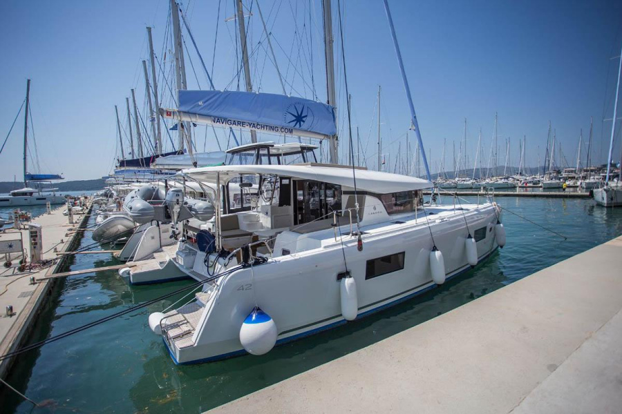 Photo #1 - Lagoon 42 - 4 + 2 cab. (La Colombe  447/2025) en de Mallorca, Marina Naviera Balear - 44598