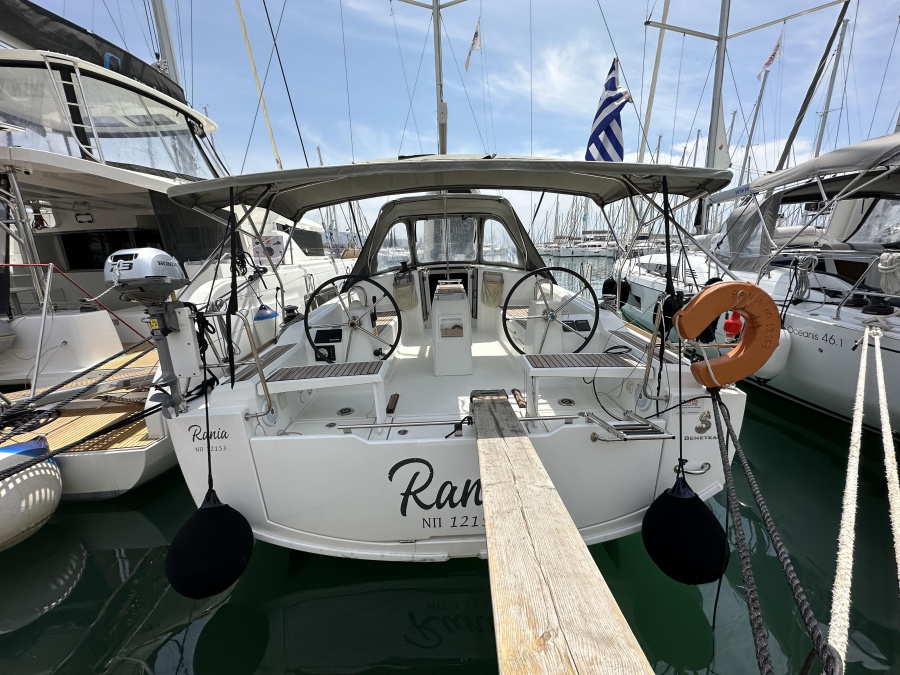 Photo #1 - Oceanis 38.1 (Rania) en Athens, Alimos marina - 44689