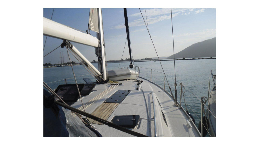 Photo #1 - Bavaria Cruiser 50 (Juniper) en Lefkas main port - 44691