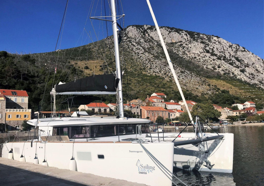 Photo #1 - Lagoon 450 F - 4 + 2 cab. (Samogon) en Rogač (Šolta) - 44698