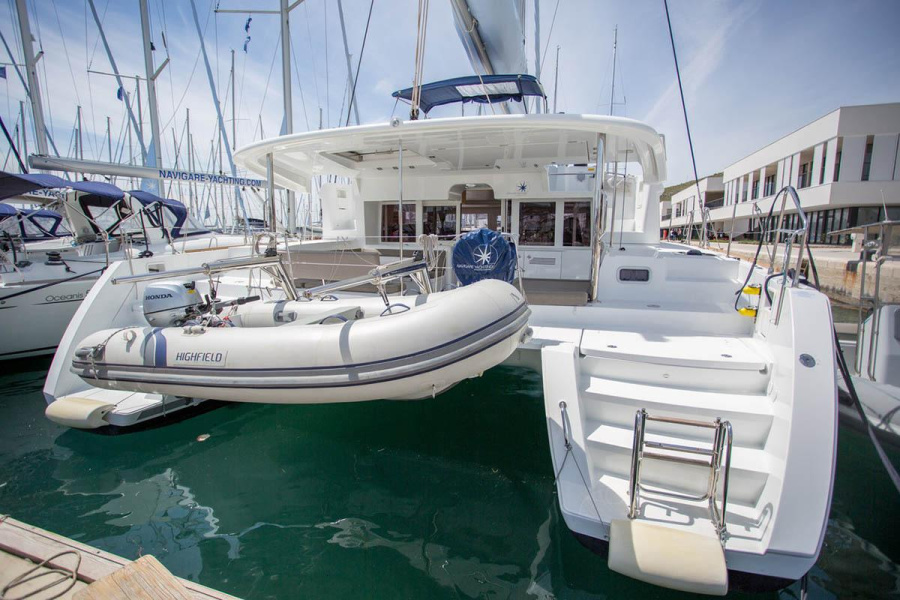 Photo #1 - Lagoon 450 F - 4 + 2 cab. (Rimta) en Athens, Agios Kosmas marina - 44756