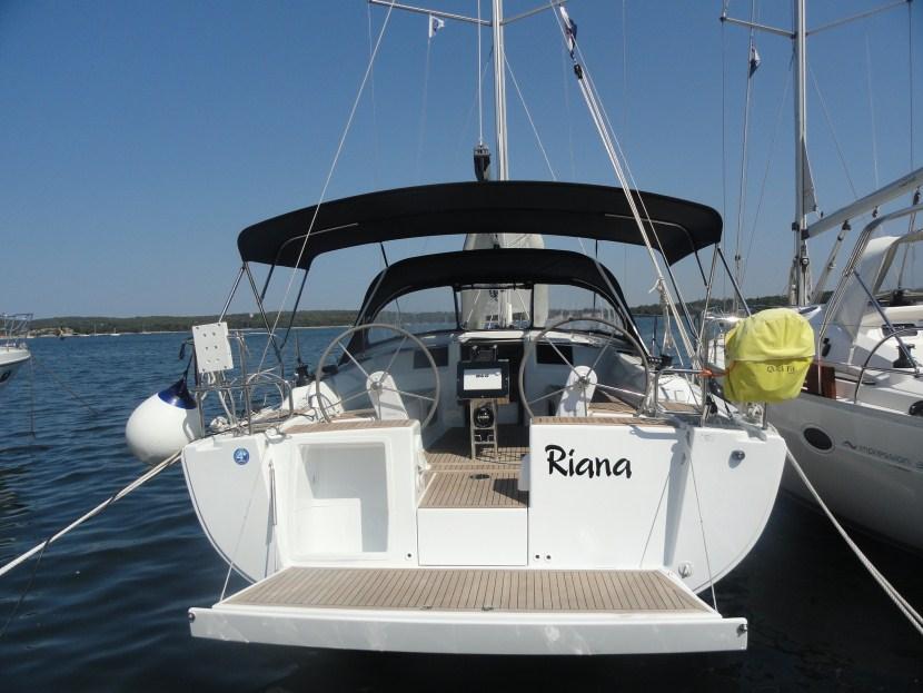 Riana - 2