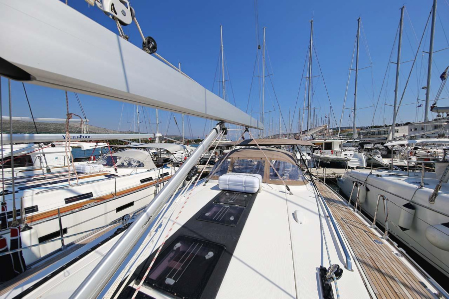 Photo #1 - Bavaria Cruiser 56 - 5 + 1 cab. (Mandy) in Marina Hramina - 45108