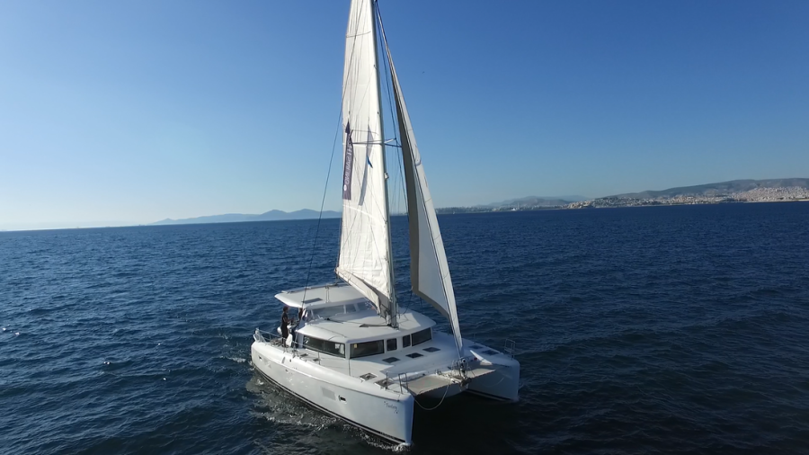 Photo #1 - Lagoon 420 - 4 cab. (Fantasy) en Athens, Alimos marina - 45129