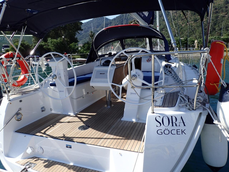 Photo #1 - Bavaria Cruiser 34 - 2 cab. (Sora) en Marin Turk Göcek Village Port - 45246