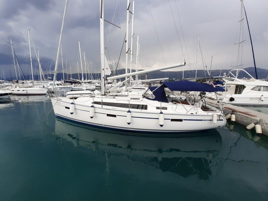 Photo #1 - Bavaria Cruiser 41 - 3 cab. (Frida) in ACI Marina - 45326