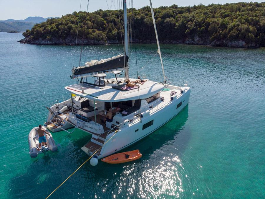 Photo #1 - Lagoon 42 - 4 + 2 cab. (Dream of Life) in Corfu, Gouvia Marina - 45452