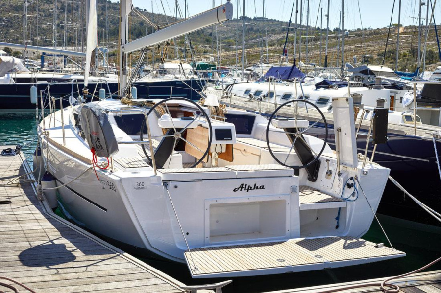 Photo #1 - Dufour 360 GL (Alpha) in Marina Kremik - 45470
