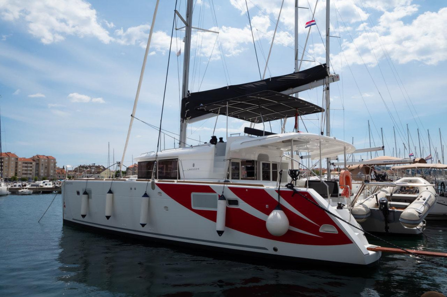 Photo #1 - Lagoon 450 F - 4 + 2 cab. (Summer Wind 1) in Marina Kornati - 45563