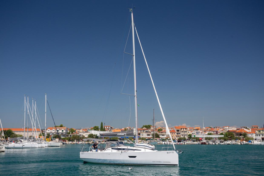 Photo #1 - Elan E4 (Alisa) en Marina - 45820