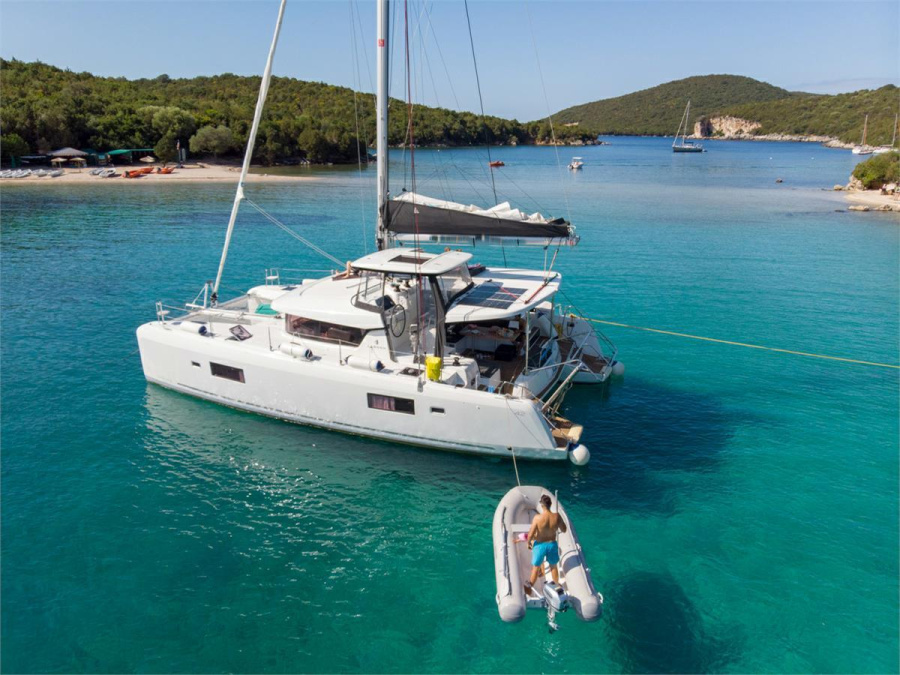 Photo #1 - Lagoon 42 - 4 + 2 cab. (Dream of Life) in Gouvia Marina - 45824