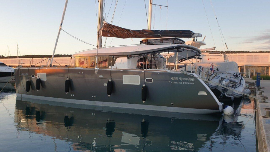 Photo #1 - Lagoon 450 - 4 + 2 cab. (Oasis) in D-Marin Dalmacija Marina - 46118
