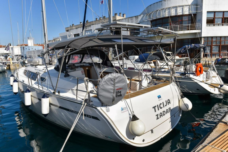 Photo #1 - Bavaria Cruiser 46 - 4 cab. (Ticija) in Marina (ex. Tankerkomerc) - 46190