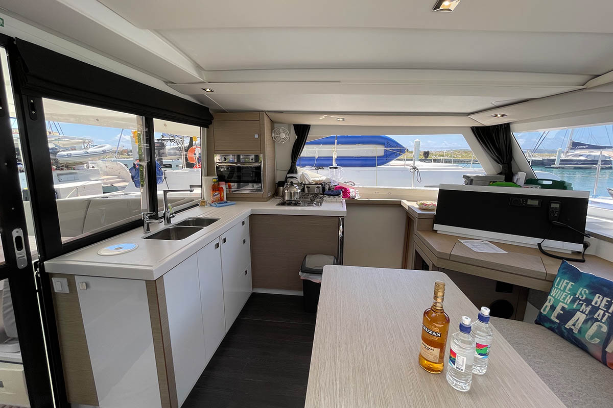 Photo #13 - Fountaine Pajot Lucia 40 - 3 cab. (Jaxnjoe com) in Nanny Cay - 27295