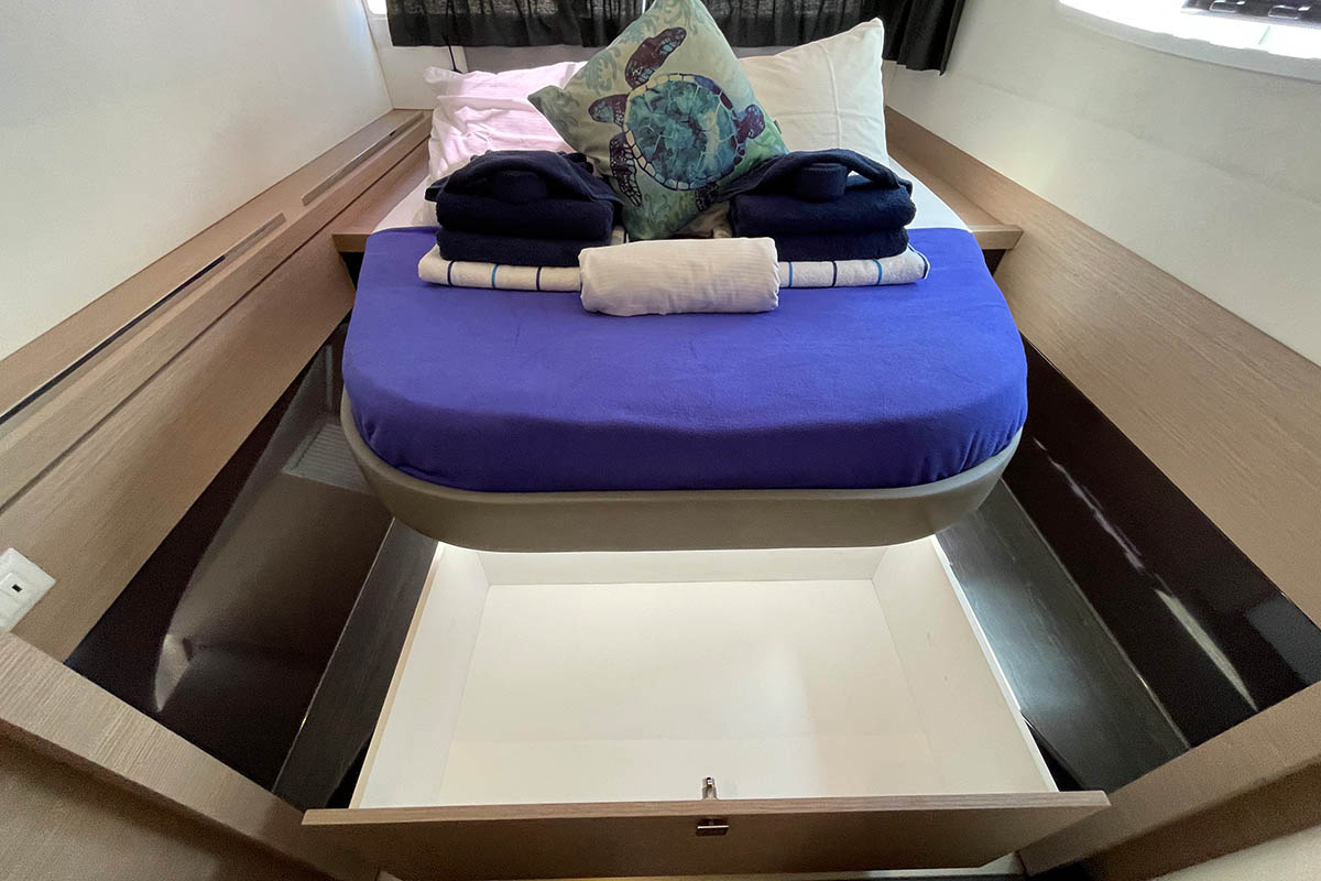 Photo #21 - Fountaine Pajot Lucia 40 - 3 cab. (Jaxnjoe com) in Nanny Cay - 27295
