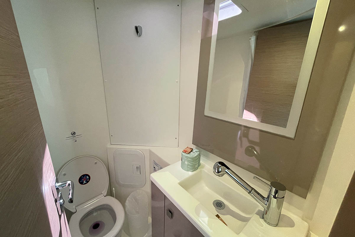 Photo #30 - Fountaine Pajot Lucia 40 - 3 cab. (Jaxnjoe com) in Nanny Cay - 27295