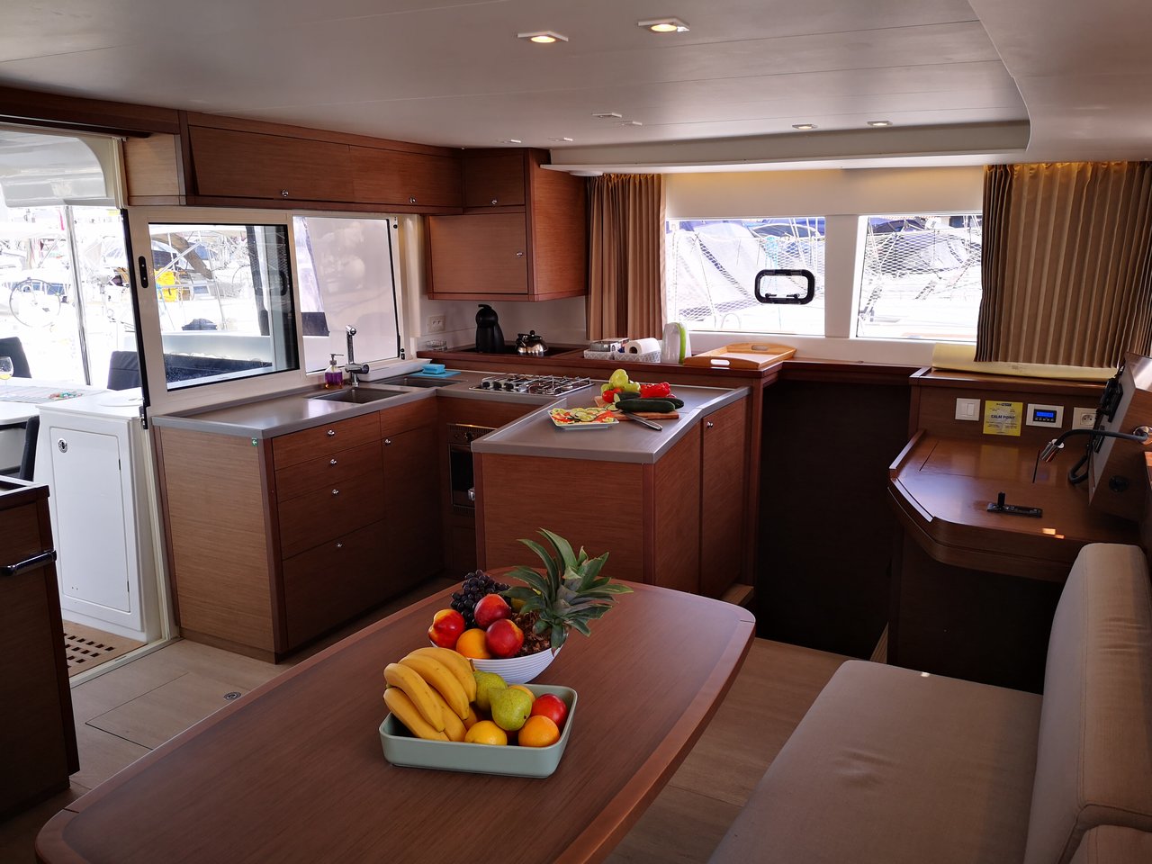 Photo #12 - Lagoon 450 - 4 + 2 cab. (Calm Point) in Trogir - 27339