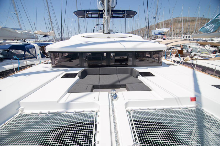 Photo #4 - Lagoon 52 F - 6 + 1 cab. (Parlay 2 (ex Current Venture)) in Nanny Cay - 27364