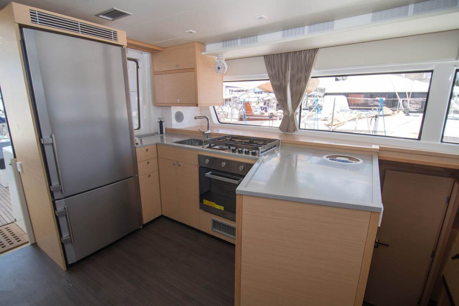 Photo #9 - Lagoon 52 F - 6 + 1 cab. (Parlay 2 (ex Current Venture)) in Nanny Cay - 27364