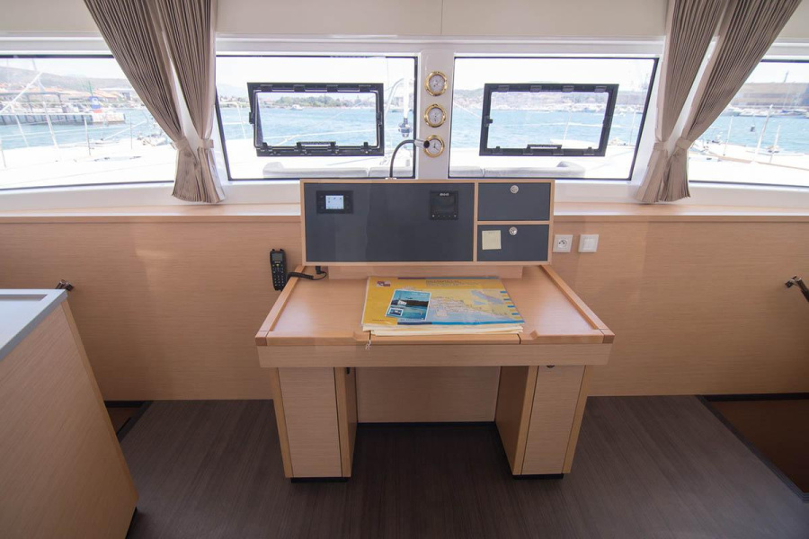 Photo #10 - Lagoon 52 F - 6 + 1 cab. (Parlay 2 (ex Current Venture)) in Nanny Cay - 27364