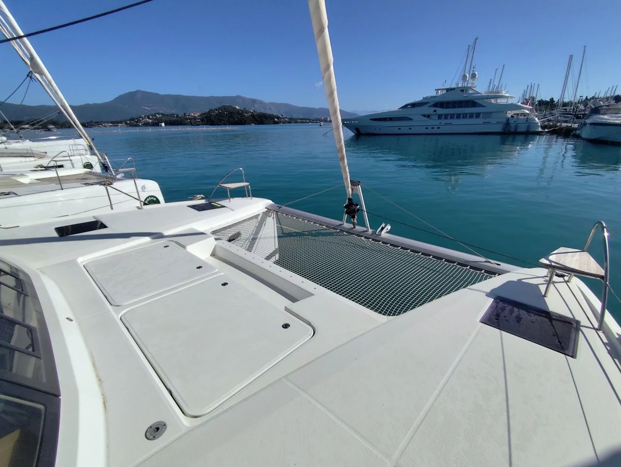 Fountaine Pajot Astrea 42 - 4 + 2 cab. (FIRE STORM)  - 4