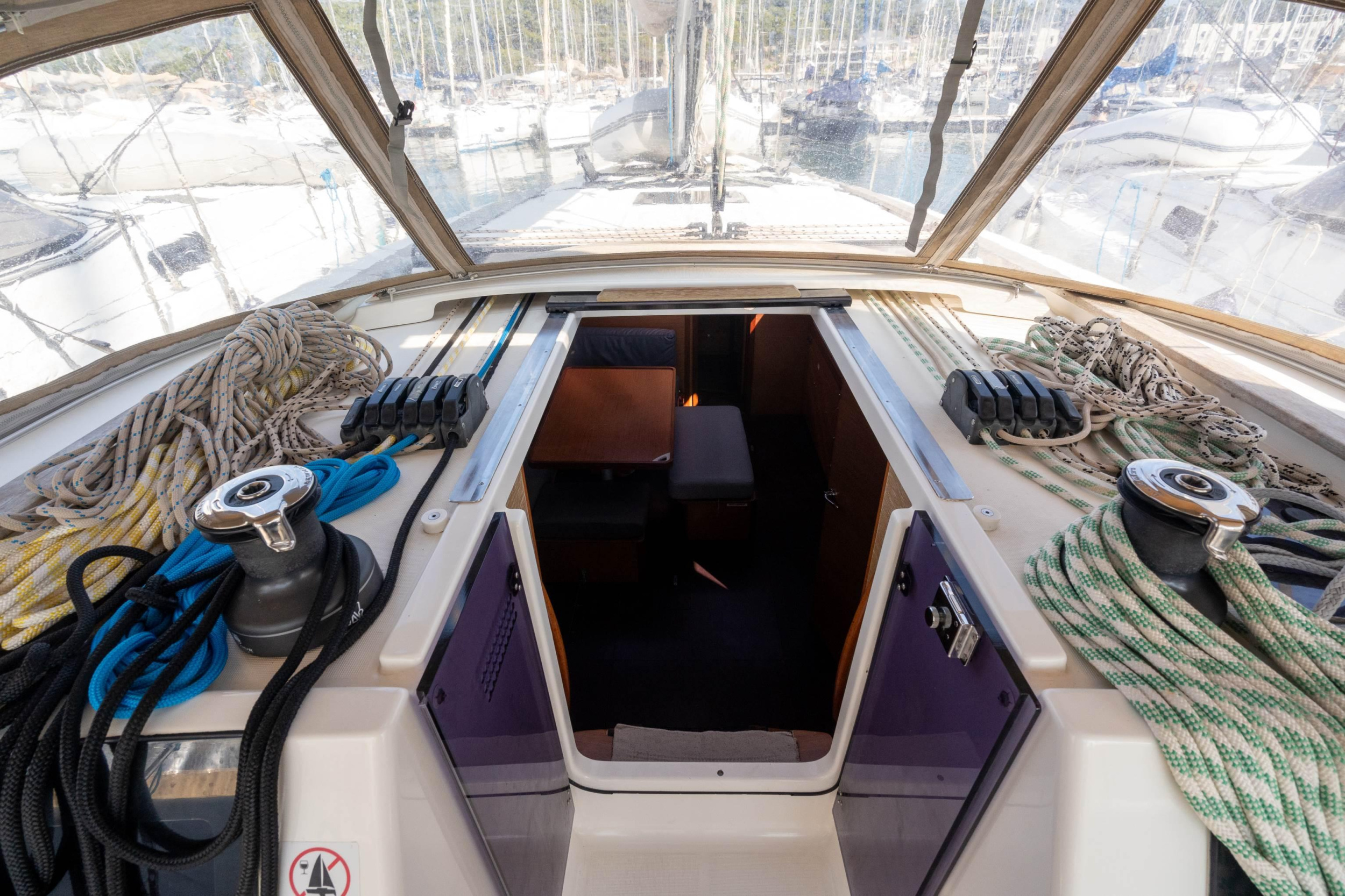 Photo #8 - Dufour 460 GL - 5 cab. (PICABIA) in Port Pin Rolland - 27495