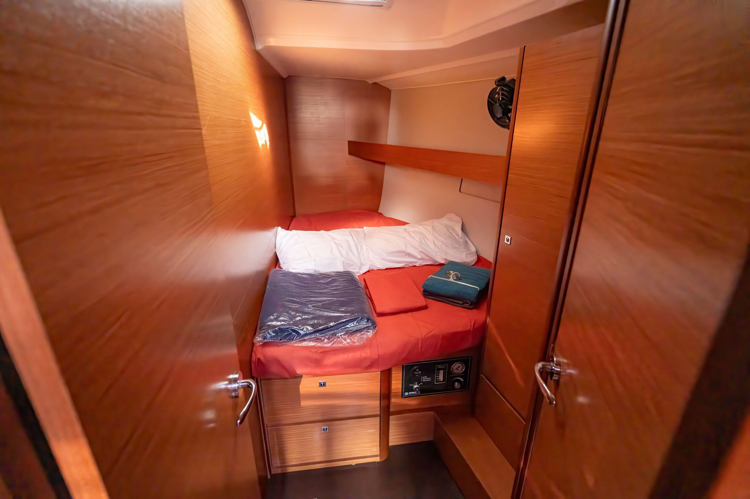 Photo #15 - Dufour 460 GL - 5 cab. (PICABIA) in Port Pin Rolland - 27495