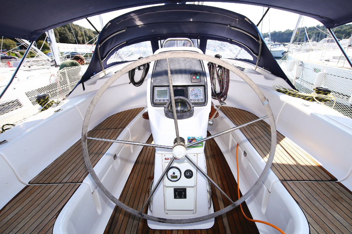 Photo #6 - Bavaria 39 Cruiser (Linda) en Pula - 27537