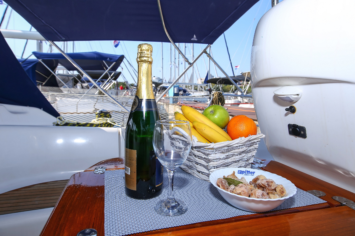Photo #9 - Bavaria 39 Cruiser (Linda) en Pula - 27537