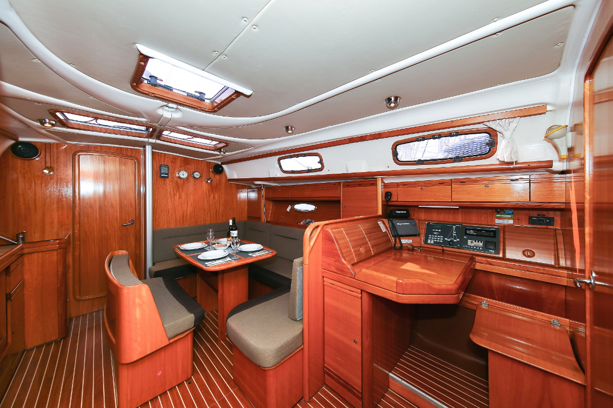 Photo #13 - Bavaria 39 Cruiser (Linda) en Pula - 27537