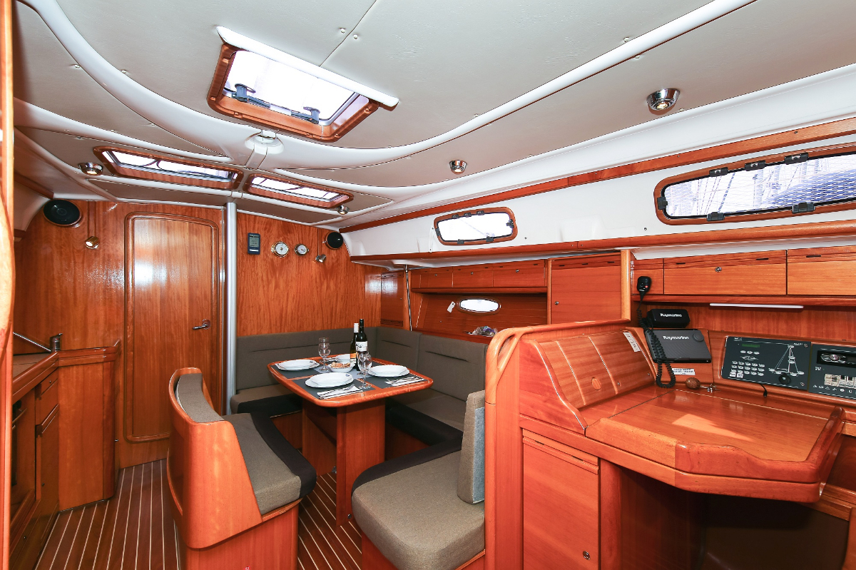 Photo #14 - Bavaria 39 Cruiser (Linda) en Pula - 27537