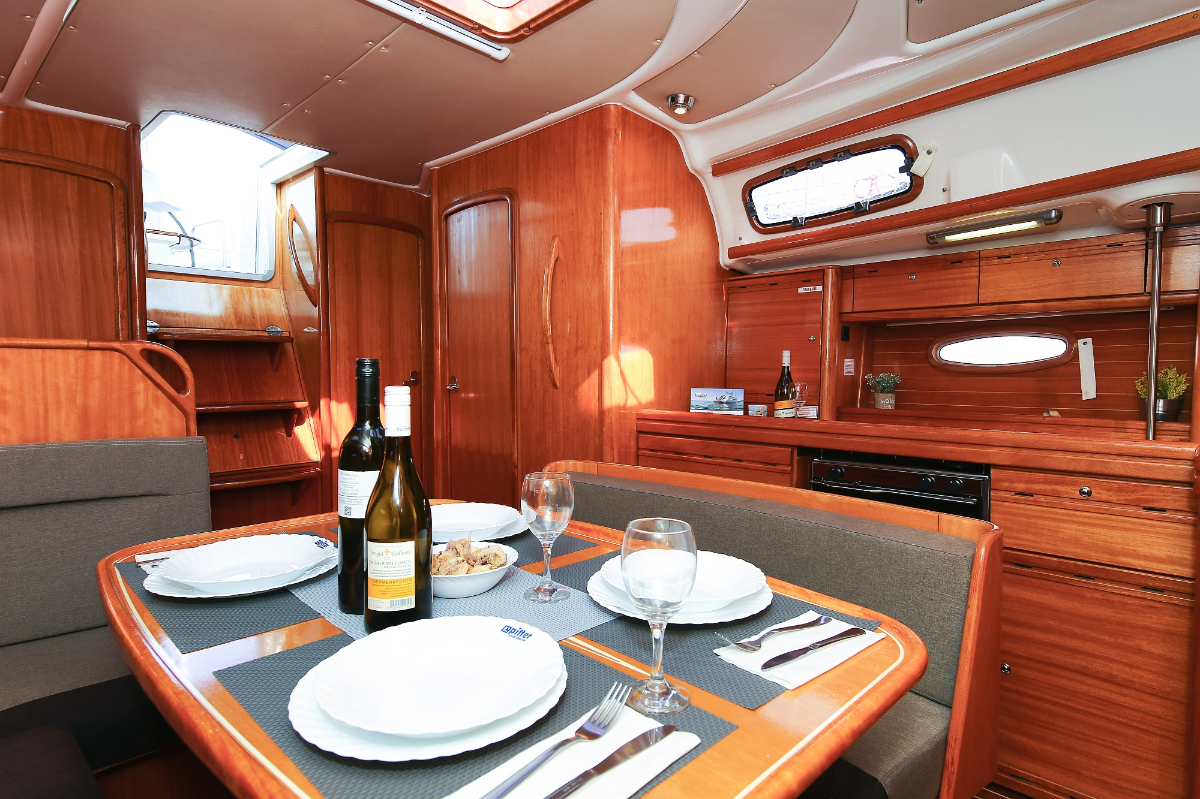 Photo #18 - Bavaria 39 Cruiser (Linda) en Pula - 27537