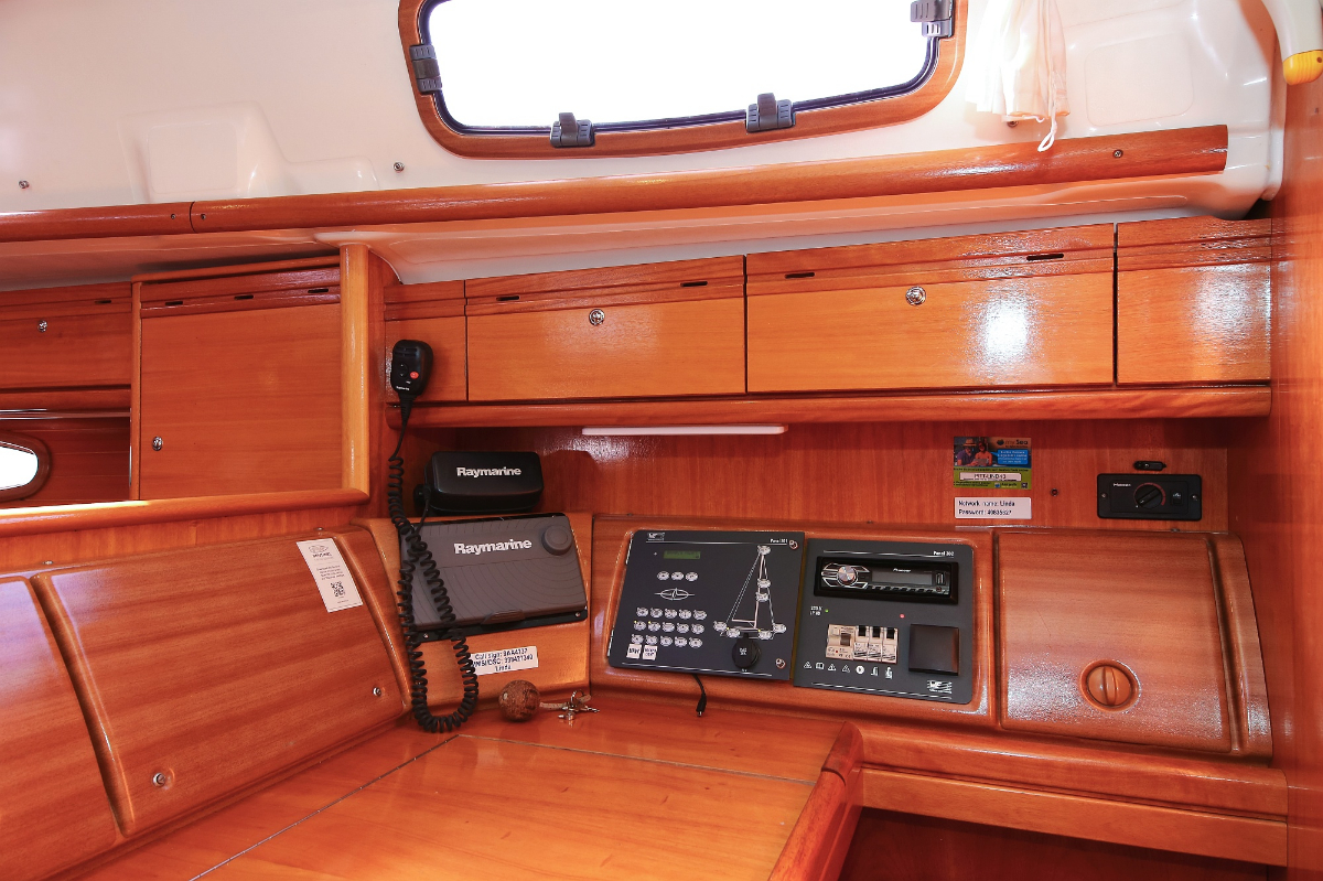 Photo #20 - Bavaria 39 Cruiser (Linda) en Pula - 27537