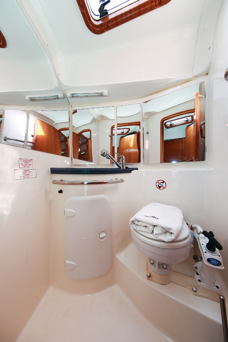 Photo #39 - Bavaria 39 Cruiser (Linda) en Pula - 27537