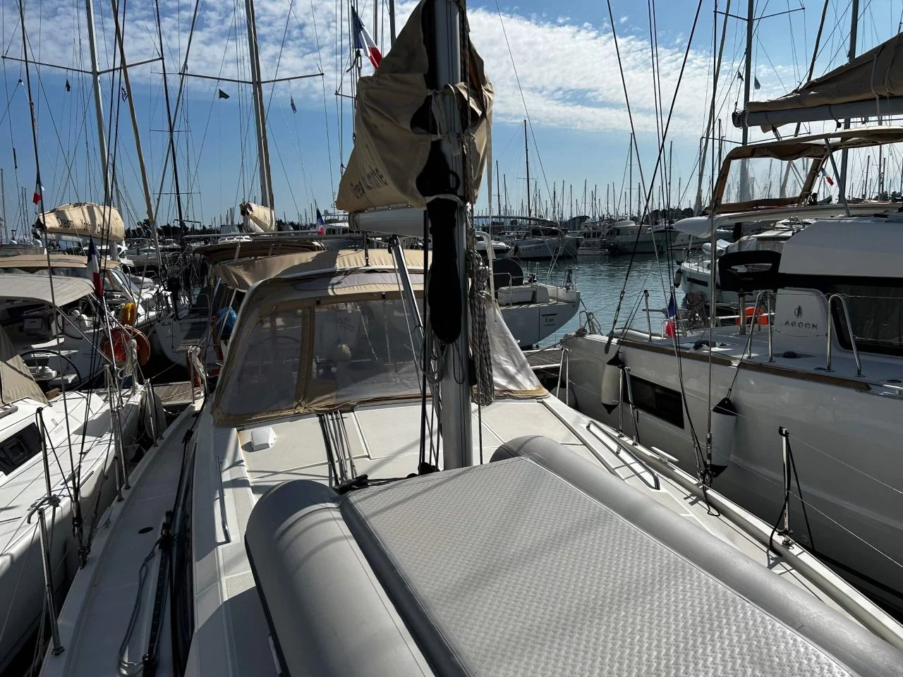 Oceanis 41.1 (KESTREL)  - 3