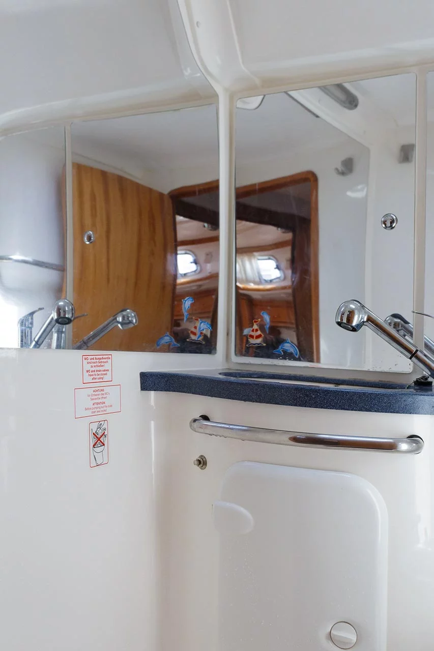 Bavaria 42 Cruiser (Lady Clam)  - 11