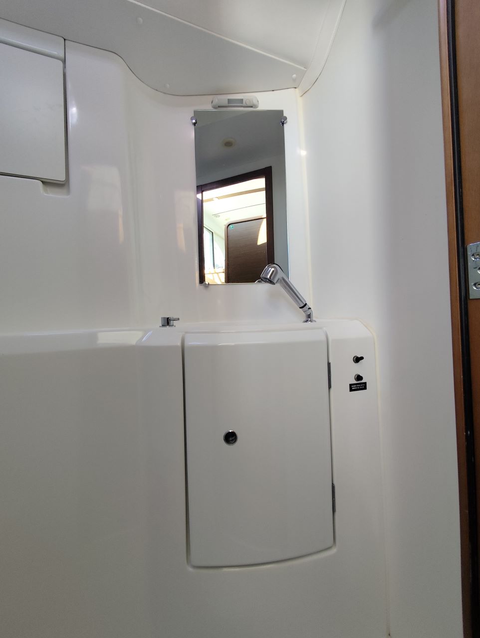 Photo #16 - Lagoon 380 - 4 cab. (WHOOPER) in Korfu - 27631